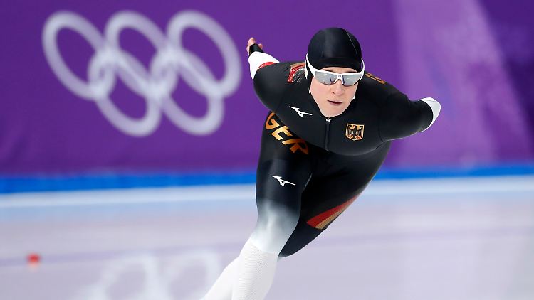 Claudia Pechstein will ihren persönlichen Medaillenspiegel zweistellig machen.