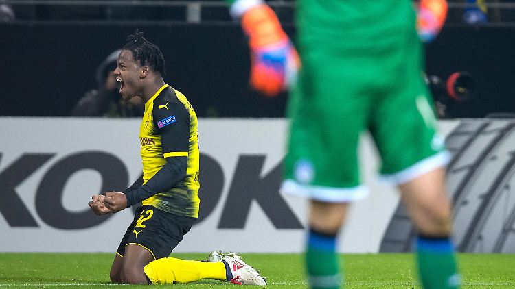 Michi Batshuayi machte aus einem 1:2 gegen Bergamo noch einen 3:2-Sieg für seine Dortmunder.
