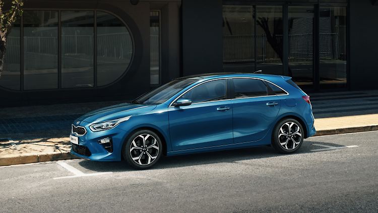 In der Seitenansicht erinnert der neue Kia Ceed ein wenig an die Mercedes A-Klasse.