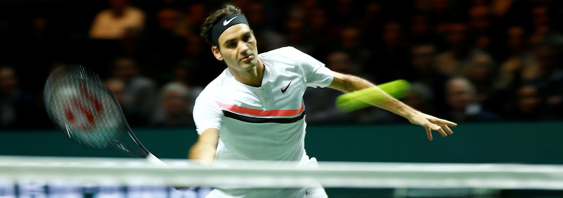 Federer besiegte in Rotterdam den Niederländer Robin Haase mit 4:6, 6:1, 6:1 und steht nun im Halbfinale.