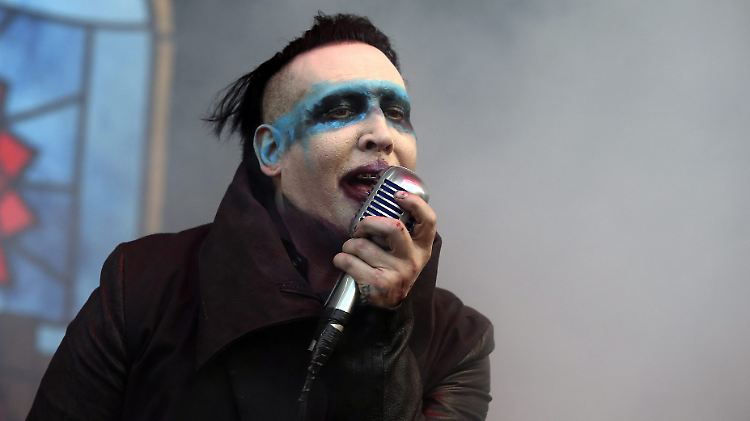 Fans sind mittlerweile sehr enttäuscht von Skandal-Sänger Marilyn Manson.
