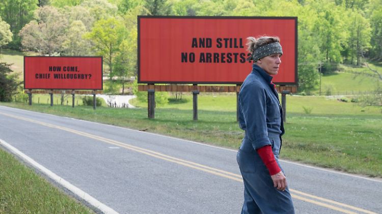 Im Film "Three Billboards ..." versucht Mildred Hayes, gespielt von Frances McDormand, den Mord an ihrer Tochter aufzuklären.