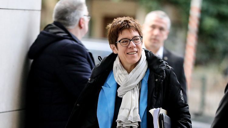 Annegret Kramp-Karrenbauer wechselt vom Saarland nach Berlin.