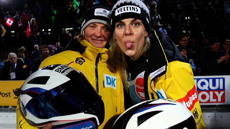 Im Frauen-Team der deutschen Bobfahrer hat eine Anschieberin die Aufmerksamkeit für sich: Annika Drazek (r.).