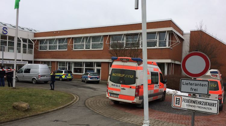 Der Täter verfolgte sein Opfer und stach dann mehrfach zu. Beide besuchten dieselbe Berufsschule in Goslar.