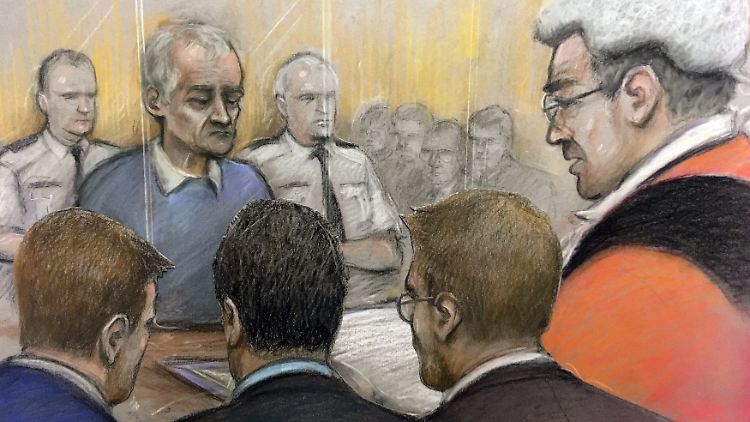 Richter Goldstone (r.) bei der Urteilsverkündung gegenüber Barry Bennell.