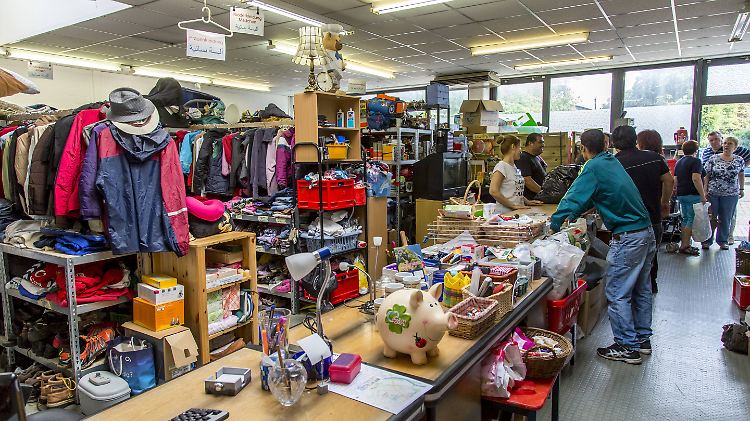 In Deutschland gibt es viele kleine Hilfsorganisationen für Flüchtlinge, wie beispielsweise "Willkommen in Mülheim".