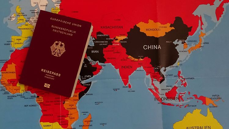 Sich vor der Reise gut über die aktuelle Sicherheitslage zu informieren, ist ratsam.