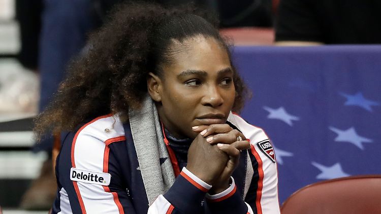 Sie wäre nach der Geburt ihrer Tochter beinahe gestorben, sagt Serena Williams.