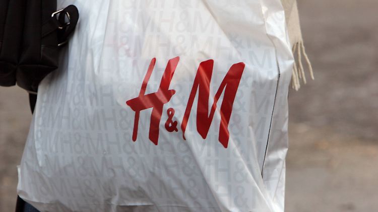 H&M und C&A kündigten Untersuchungen an.