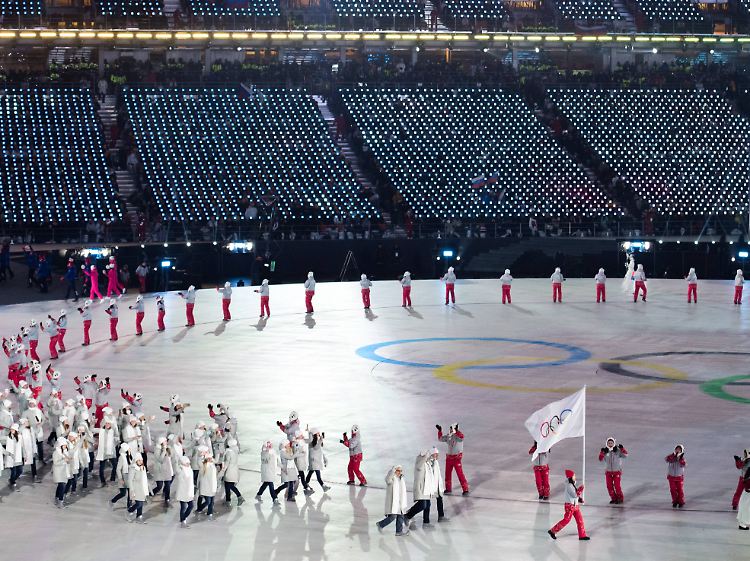 Bei der Eröffnungszeremonie der Olympischen Spiele von Pyeongchang waren die Athleten aus Russland unter Olympischer Flagge eingelaufen.