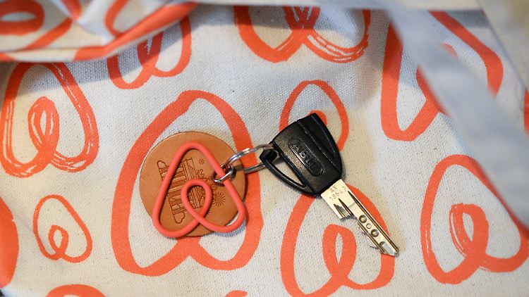 Airbnb vermittelt jährlich millionenfach Ferienunterkünfte privater wie auch gewerblicher Anbieter.