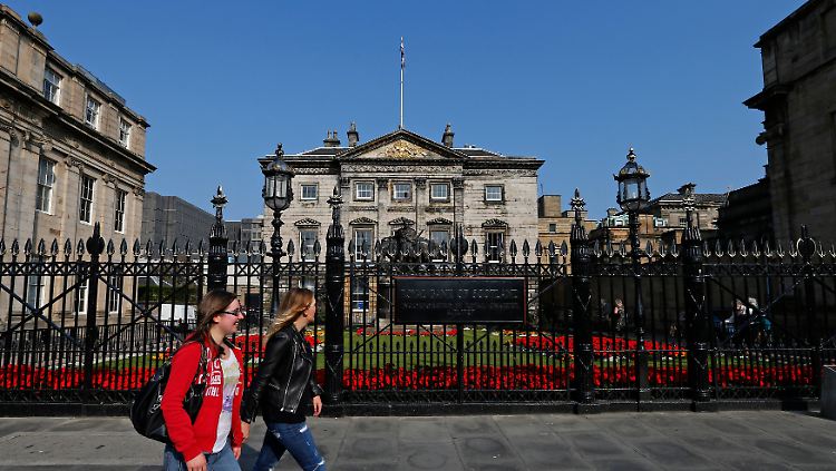 Hinter der schmucken Fassade verbrigt sich ein Fass ohne Boden: RBS-Sitz in Edinburgh