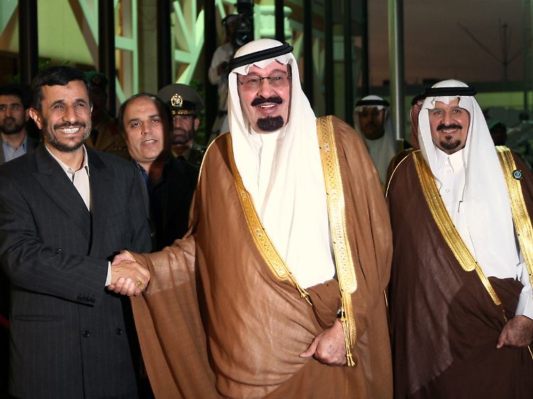 Falsche Freunde: Der saudische Herrscher König Abullah (rechts) zusammen mit Irans Präsident Ahmadinedschad.
