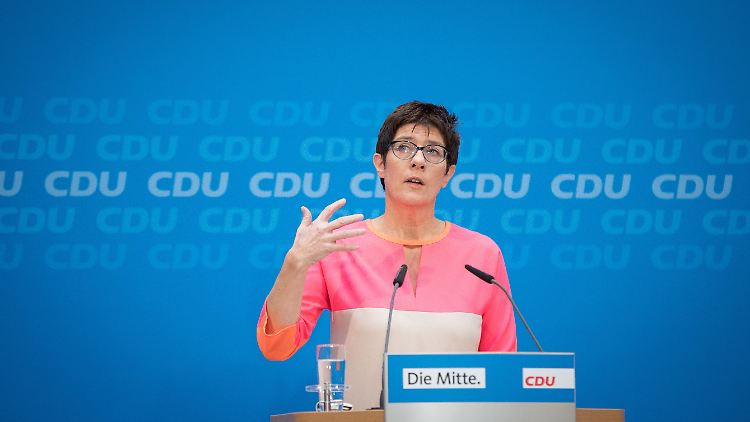 Freut sich auf die Mitarbeiter und Mitarbeiterinnen des Konrad-Adenauer-Hauses: Annegret Kramp-Karrenbauer.