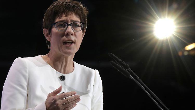 Über 98 Prozent Zustimmung: Annegret Kramp-Karrenbauer