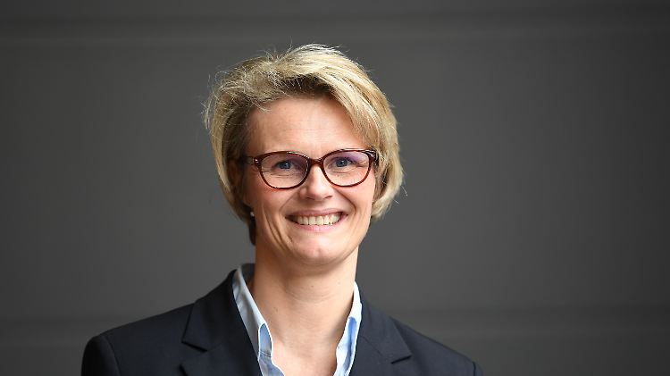 Im Interview verteidigt Karliczek den ausgehandelten
Koalitionsvertrag mit der SPD.
