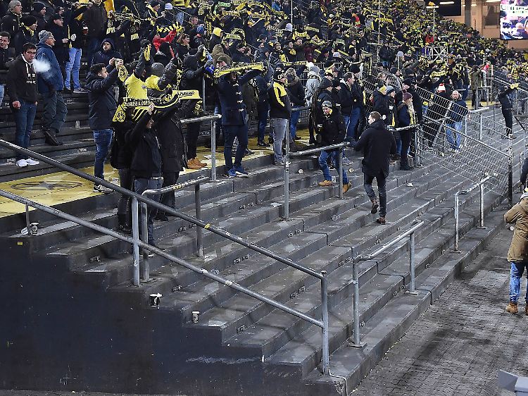 Fast 27.000 Zuschauer verzichteten auf die Montagspartie des BVB gegen den FC Augsburg.