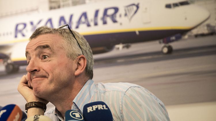 Michael O'Leary leitet die Geschicke von Ryanair seit 1994 und ist für seine extravaganten Auftritte bekannt.