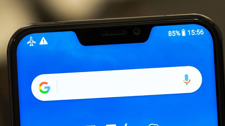 Neue Android-Geräte wie das Asus Zenfone 5 haben eine Aussparung im Display, aber dort sitzten keine 3D-Scanner.