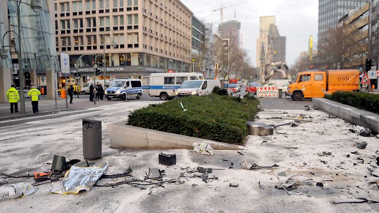 Der Unfallort in Berlin am Morgen danach.