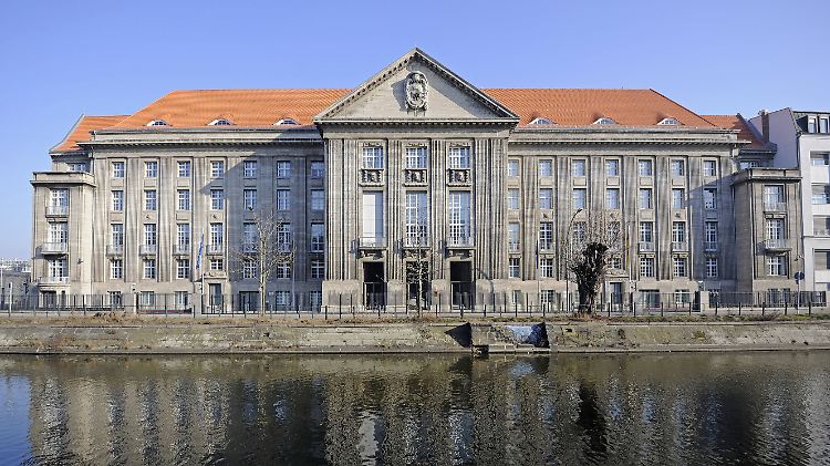 Wie groß Schaden und Ausmaß des Angriffs sind, ist bisher unklar. Hier im Bild: Der Bendlerblock in Berlin.