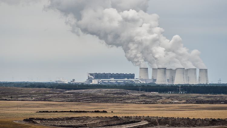 Braunkohlekraftwerk Jänschwalde in der Lausitz