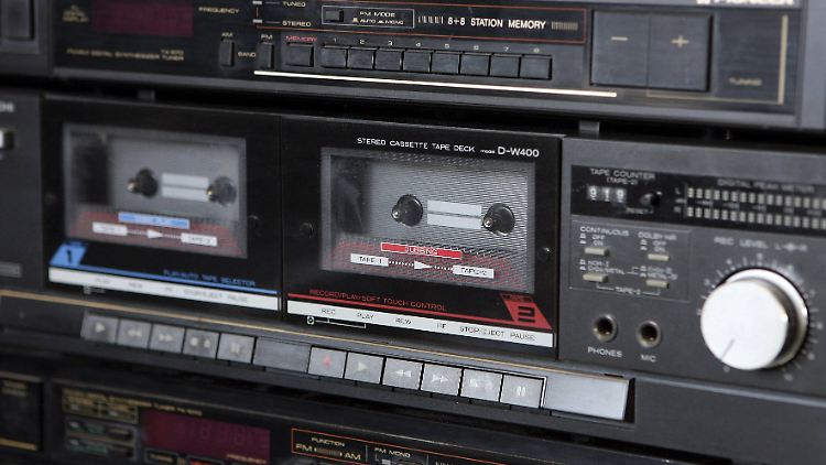 Alte Stereoanlagen können auch Musik vom Smartphone streamen, wenn man sie mit Funkmodulen nachrüstet.