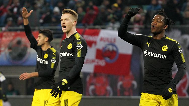 Torschütze Marco Reus darf über den Ausgleich jubeln - doch das Endergebnis wird dem BVB nicht uneingeschränkt gefallen.