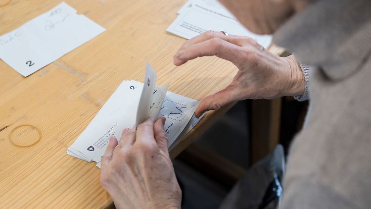 Das Endergebnis steht fest: Die meisten Schweizer wollen die Rundfunkgebühren behalten.