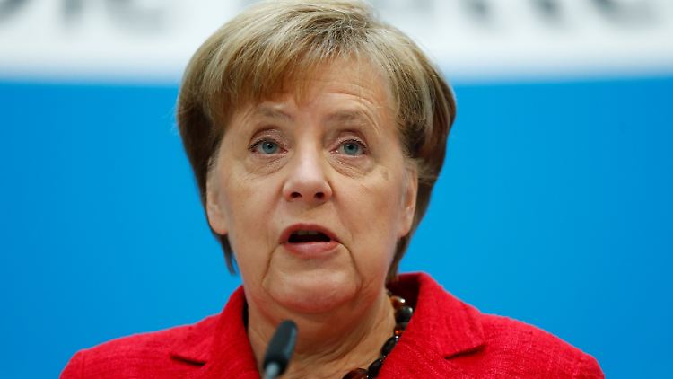 Bundeskanzlerin Angela Merkel begrüßt den Ausgang des SPD-Mitgliedervotums. 