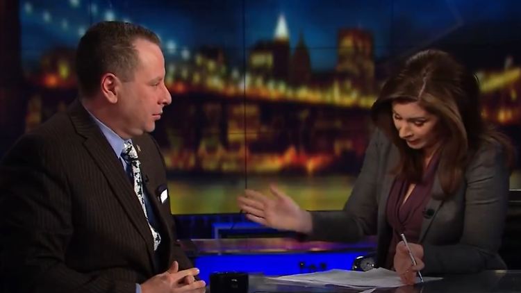 Moderatorin Erin Burnett will von Sam Nunberg wissen, ob Alkohol im Spiel ist.