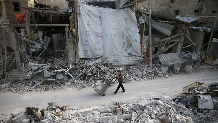 Nach schweren Luftangriffen ist die humanitäre Lage in Ost-Ghuta katastrophal.