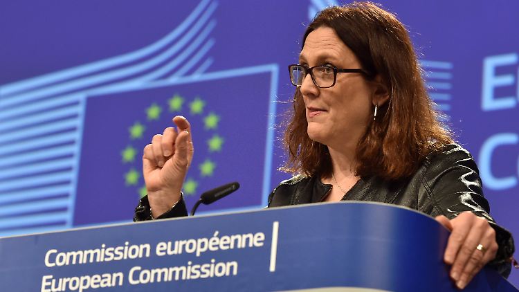 Noch ist nichts beschlossen: Cecilia Malmström erläutert mögliche Antworten der EU auf die von Trump angedrohten Strafzölle.