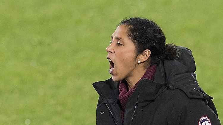 Kann mit den gezeigten Leistungen ihrer Mädels nicht zufrieden sein: Steffi Jones.