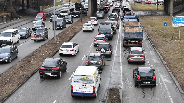 In Städten sind vor allem Diesel-Abgase für die Stickoxid-Belastung verantwortlich.