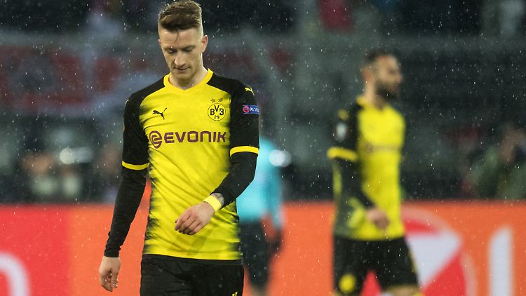 Hängende Köpfe bei Marco Reus und dem BVB nach der Niederlage gegen Salzburg.