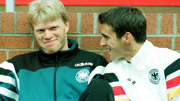 Ungleiches Duell: Mehmet Scholl vs. Oliver Kahn.