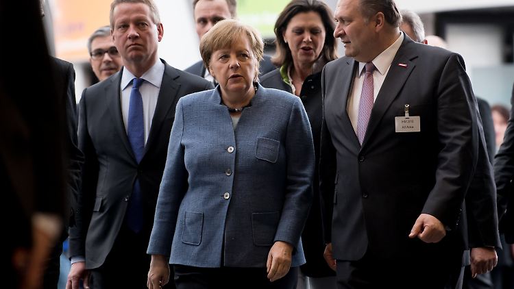 Die Bundesregierung baut auf eine gemeinsame, deutliche Antwort der EU.
