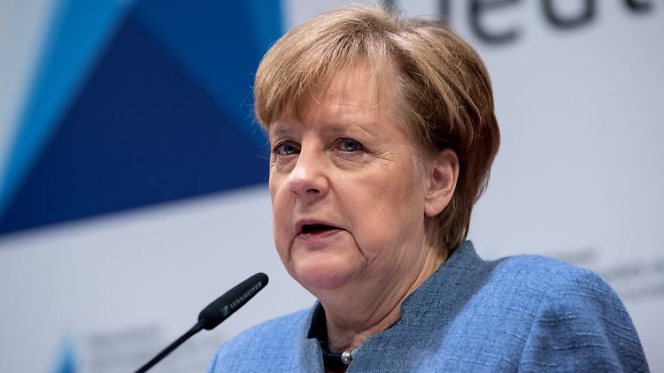 Kanzlerin Merkel findet, eine blaue Plakette verbaue andere Lösungen.