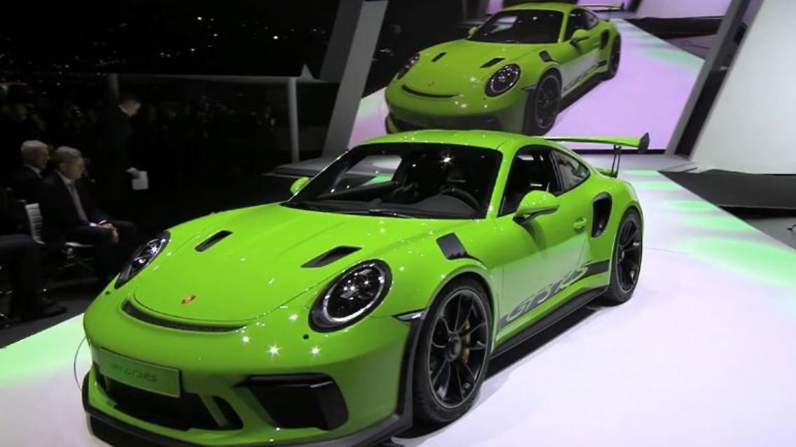 porsche.JPG