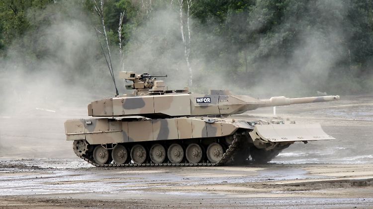 Kampfpanzer vom Typ Leopard 2.