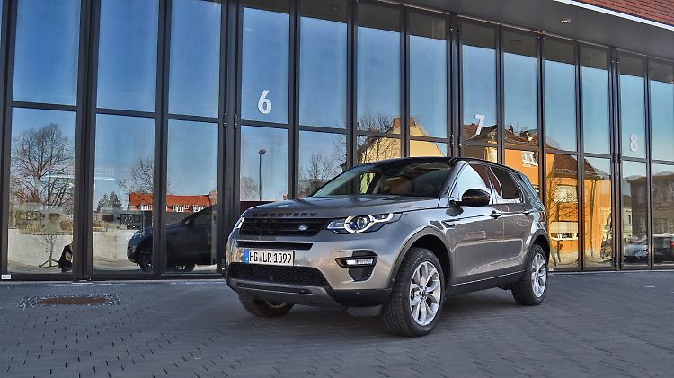 Der Land Rover Discovery Sport macht auf allen Wegen eine gute Figur.