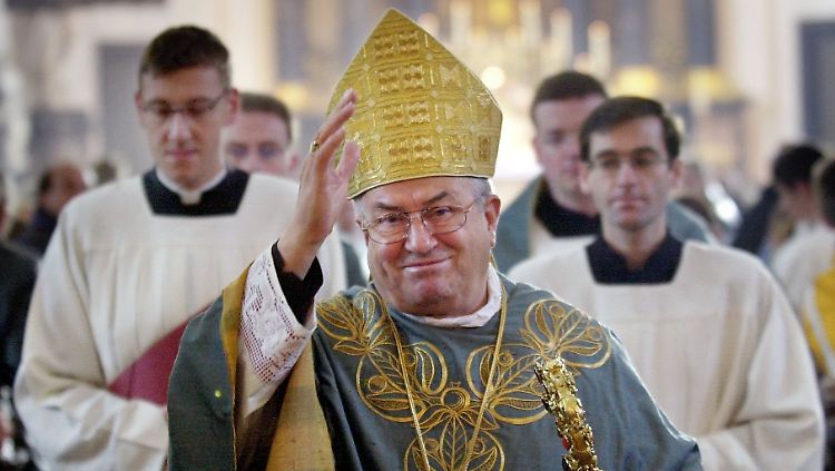 Lehmann bei einem Gottesdienst im Jahr 2002 in Fulda.