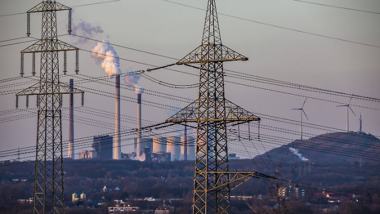 Stromproduktion aus Kohle und erneuerbaren Energien: So soll die Zukunft von RWE aussehen - als Schwester von Eon.