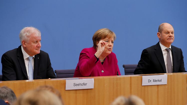 Seehofer, Merkel und Scholz - keine Liebe, aber es soll reichen.