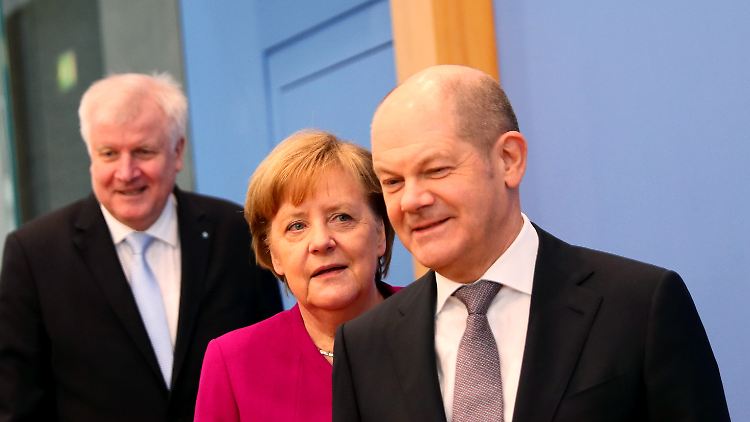 Horst Seehofer, Angela Merkel und Olaf Scholz haben sich viel vorgenommen: Sie wollen die Unzufriedenen zufriedener machen.