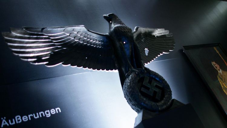 Ausgangspunkt aller Reichsbürgerbewegungen, so Tobias Ginsburg, war das Ende des Zweiten Weltkrieges 1945.