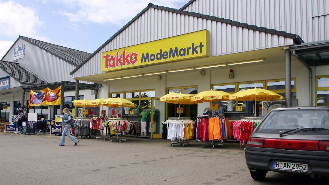 Takko verfügt über knapp 1900 Filialen in 17 europäischen Ländern. 70 Geschäfte sind 2017 hinzugekommen.