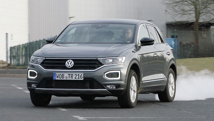 Wer das Golf-SUV mit Namen T-Roc ordentlich motorisiert und vernünftig ausstattet. landet schnell über 40.000 Euro.